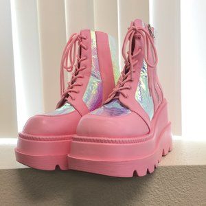 PRE LOVED Cape Robbin -Pink Poison Platforms Boots PNK/11- SH259